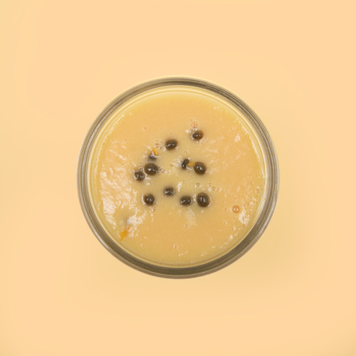 INGREDIENTS
“2/3 cup cubed papaya
½ cup soy milk
1/3 cup orange juice
1 tsp lemon juice
1 tsp honey
”
INSTRUCTIONS
Mix it all together. Pour over ice.